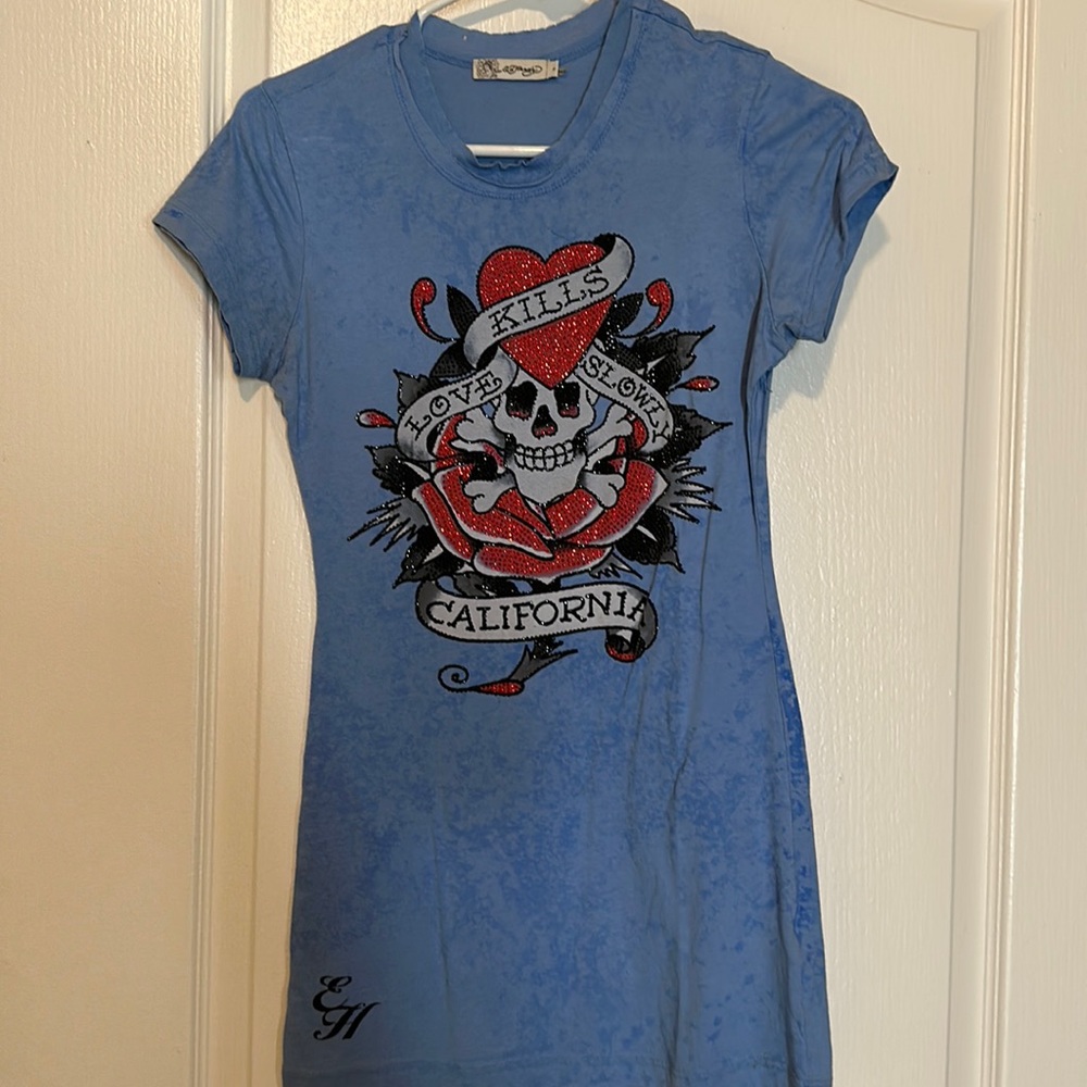 Very soft shirt with crystal accents Ed Hardy